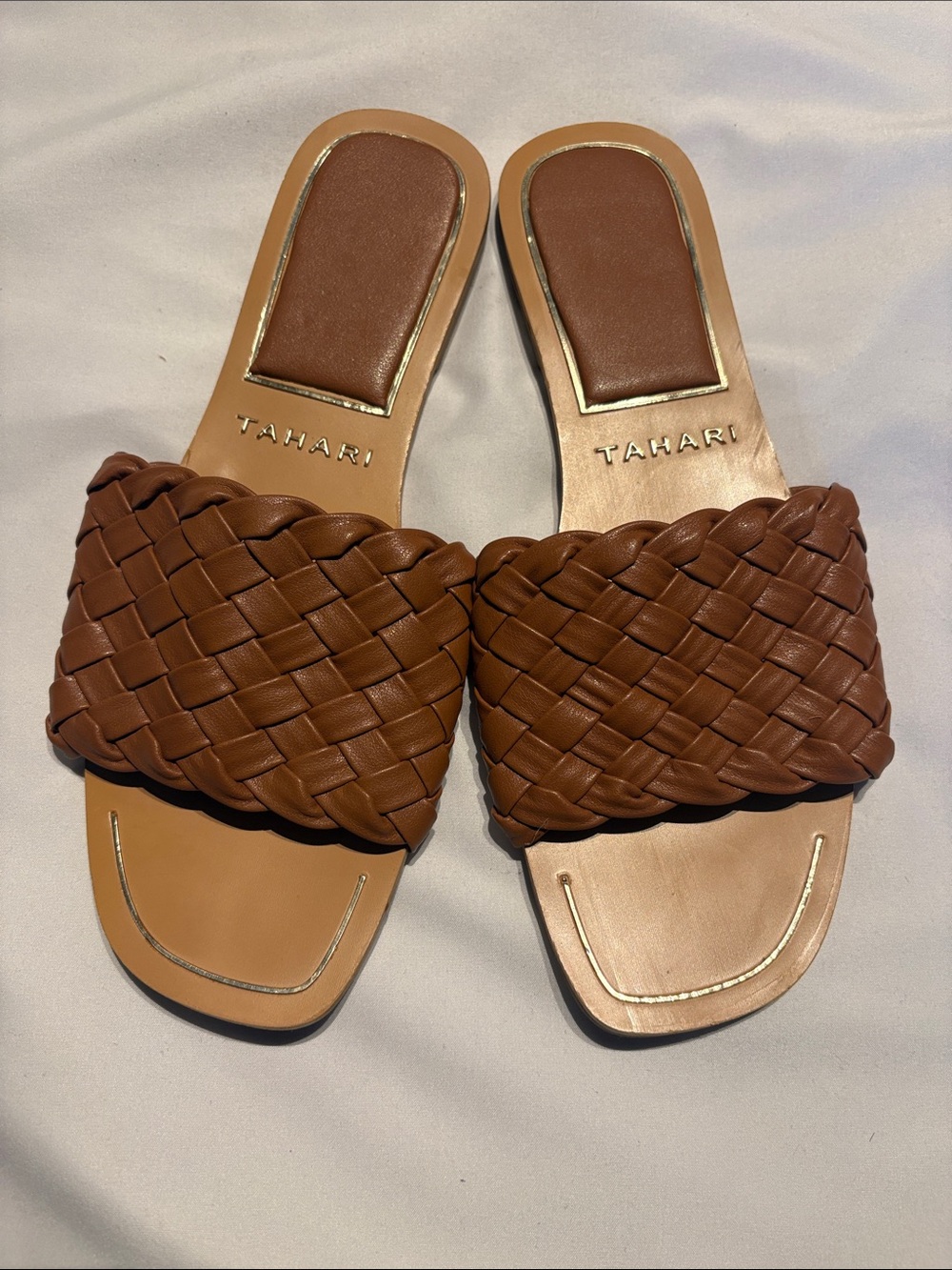 Tahari Cognac brown Woven Flat Slip-on Sandals Size 8